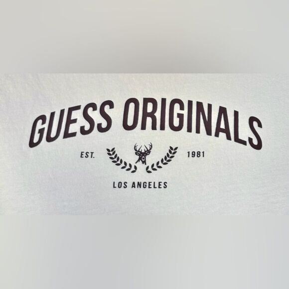 GUESS Originals Hannah Raglan Cropped Short Sleeve Baby Graphic T-Shirt. Small. - Picture 3 of 10